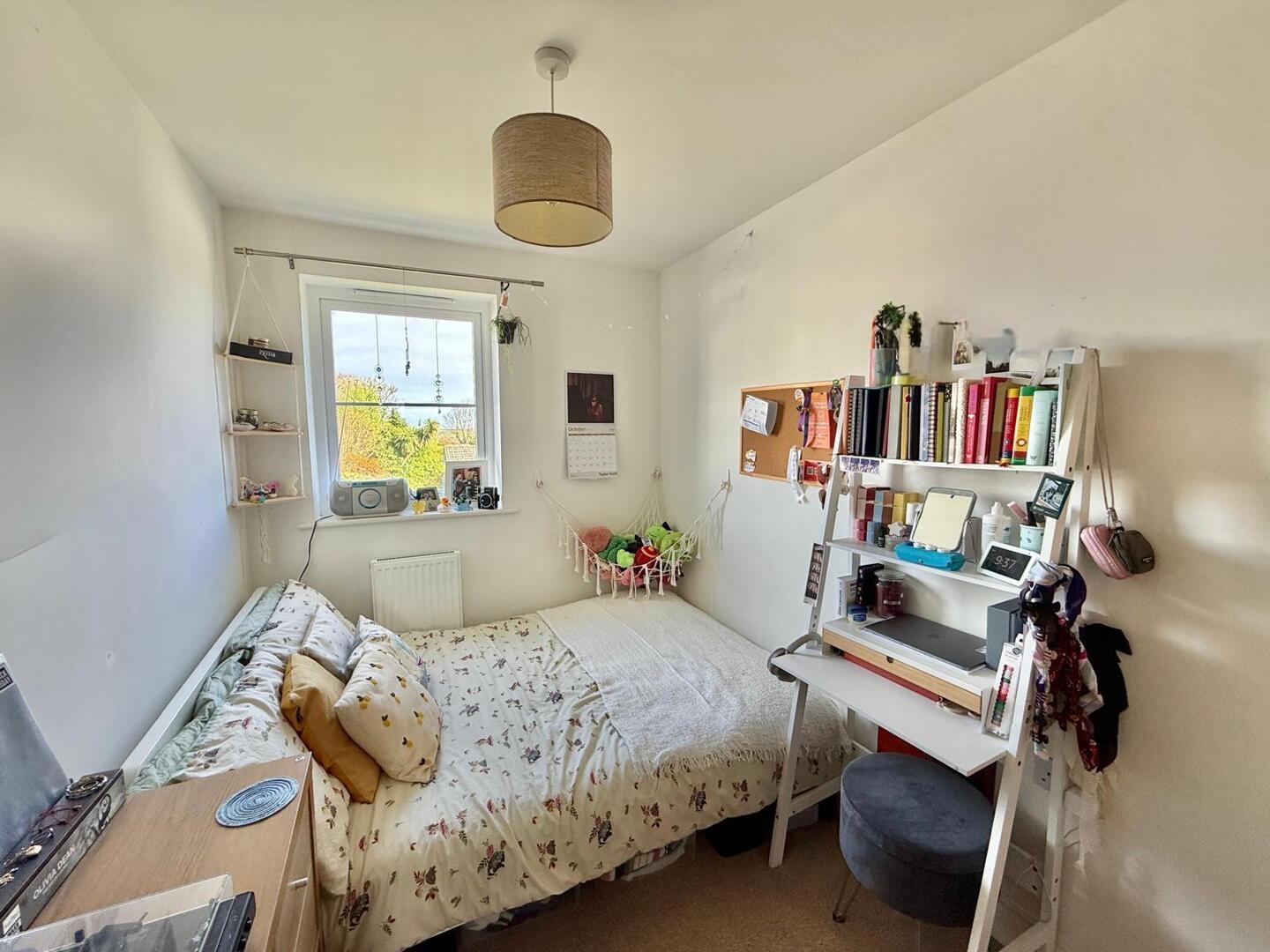 Chyvelah Close, Threemilestone, Truro